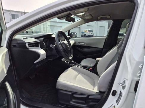 Used 2021 Toyota Corolla LE w/ Carpet Mat Package (TMS) image 11
