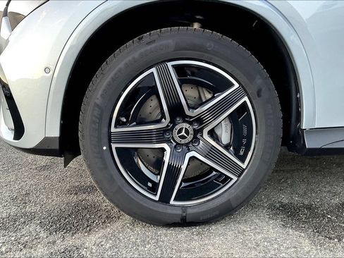 Used 2026 Mercedes-Benz GLC 300 4MATIC image 11