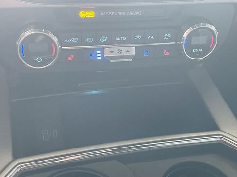 Used 2022 Ford F350 Lariat AWD/4WD image 19