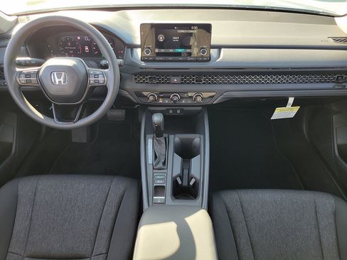Certified 2025 Honda Accord LX image 9