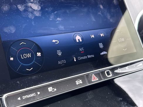 Used 2026 Mercedes-Benz GLC 300 image 19