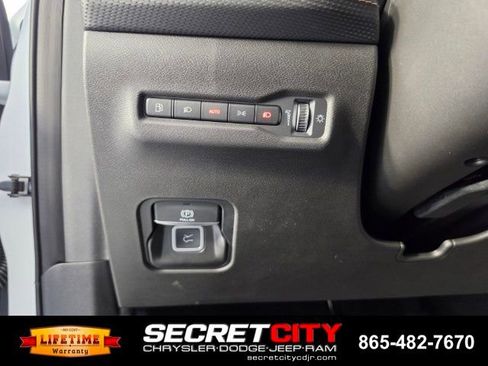 New 2026 Jeep Cherokee Overland AWD/4WD image 14