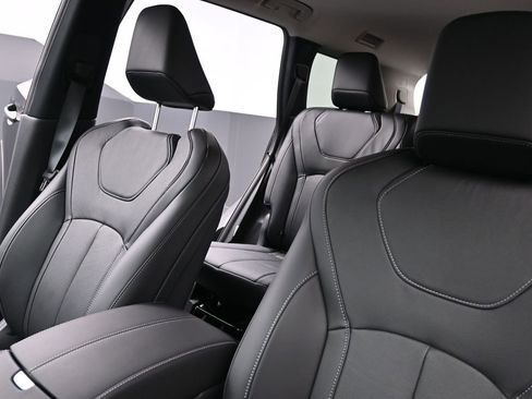 Used 2025 INFINITI QX60 Luxe w/ Vision Package image 22