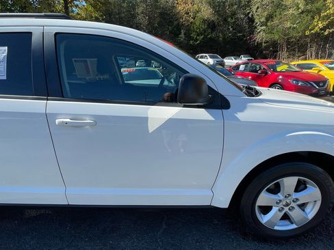 Used 2018 Dodge Journey SE w/ Connectivity Group image 11