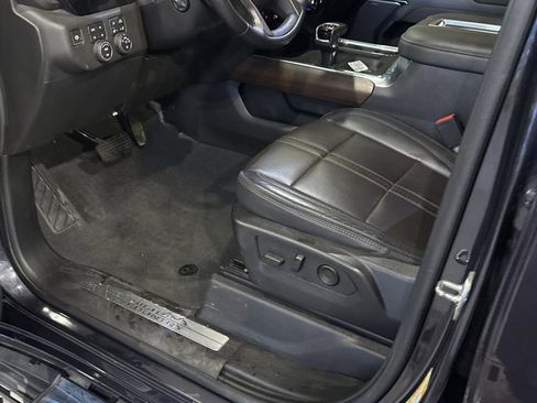 Used 2022 Chevrolet Silverado 1500 High Country w/ High Country Premium Package image 15