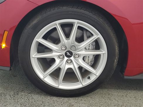 Used 2024 Ford Mustang GT Premium image 9
