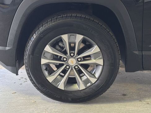 Used 2025 Chevrolet Equinox LT image 34