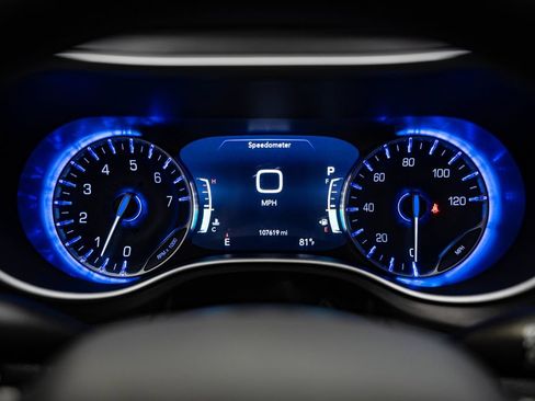 Used 2022 Chrysler Pacifica Touring-L FWD image 30