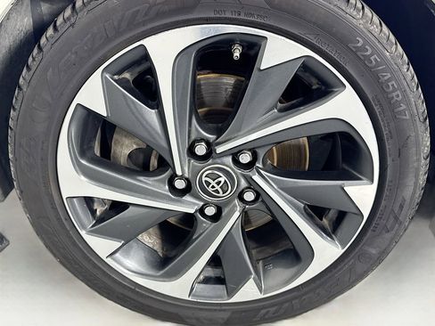 Used 2017 Toyota Corolla iM image 36