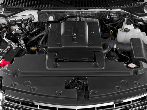 Used 2014 Lincoln Navigator 4WD image 16