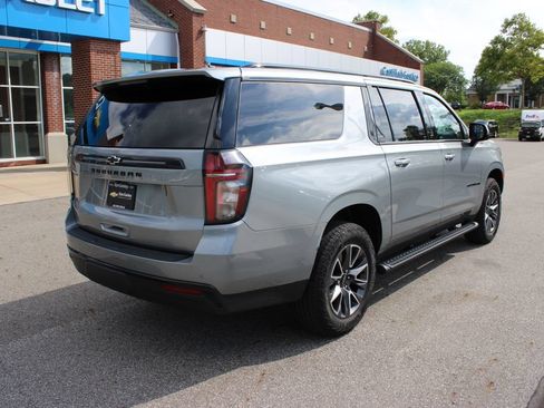 Used 2024 Chevrolet Suburban Z71 w/ Luxury Package AWD/4WD image 37