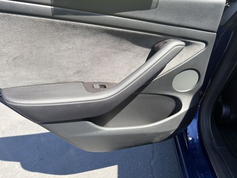 Used 2022 Tesla Model 3 Long Range image 17