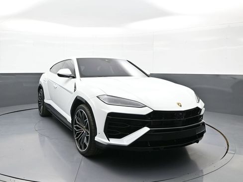 Used 2025 Lamborghini Urus SE AWD/4WD image 3