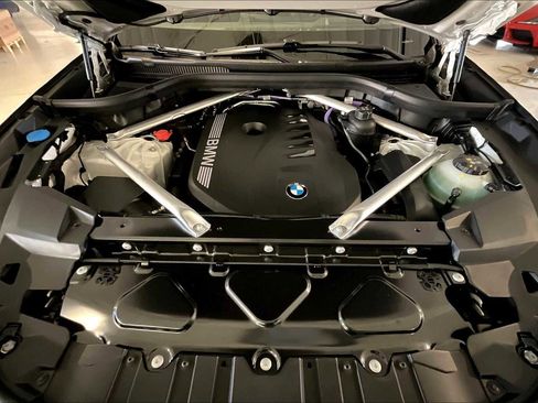 Used 2026 BMW X5 xDrive40i w/ Premium Package image 16