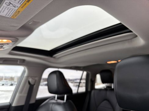 Certified 2022 Toyota Highlander XLE image 19