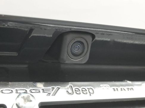 Used 2025 Toyota Corolla LE FWD image 29