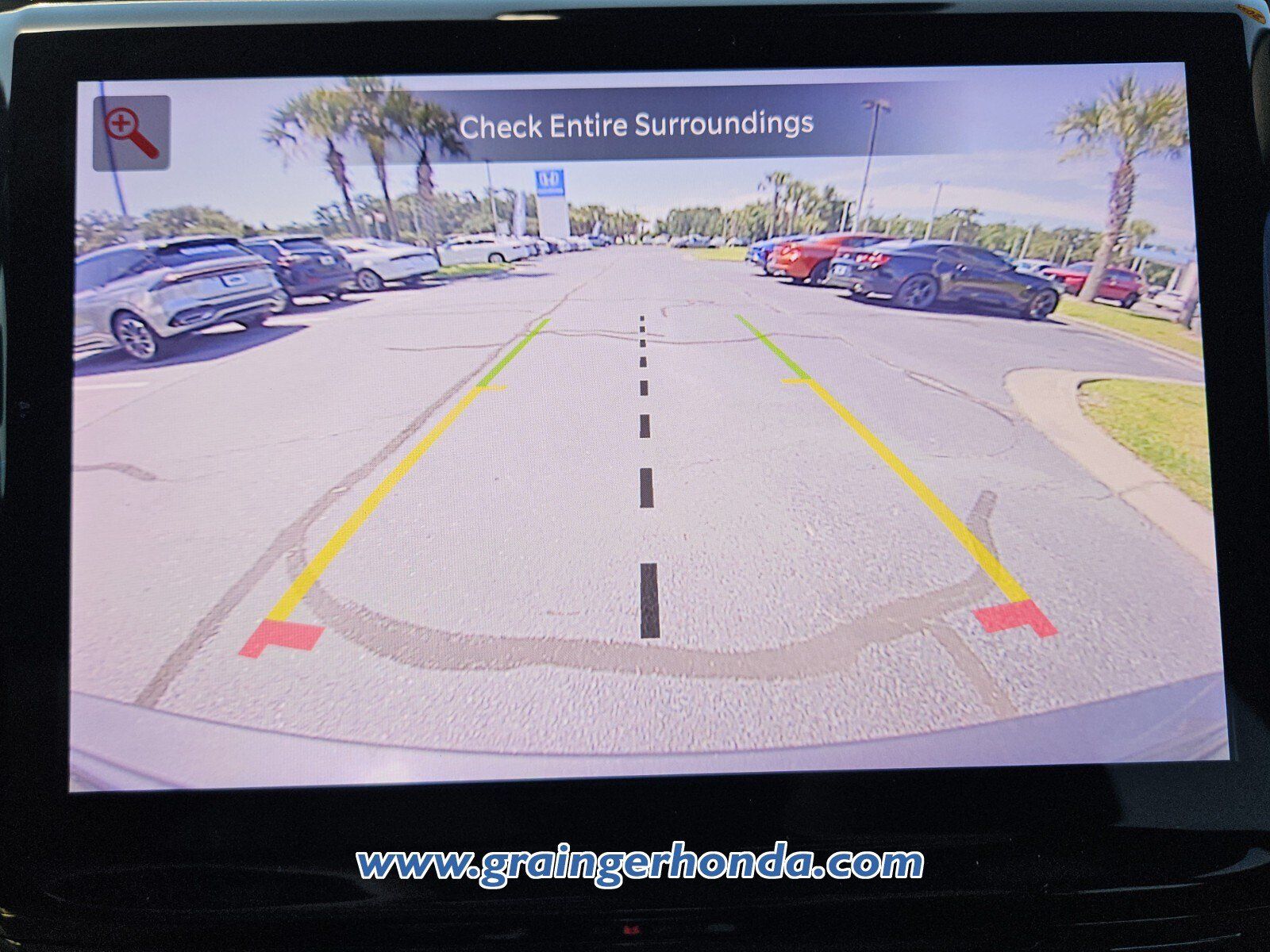 Used 2024 Jeep Grand Cherokee Limited w/ Black Appearance Package AWD/4WD image 16