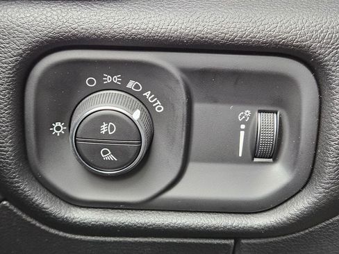 New 2026 RAM 1500 4x4 Crew Cab image 24