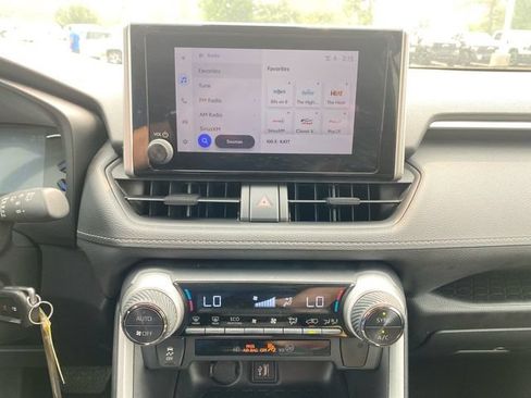 Used 2025 Toyota RAV4 LE AWD/4WD image 13