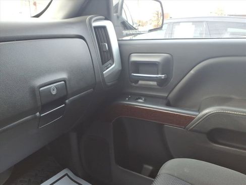 Used 2018 GMC Sierra 1500 SLE image 25