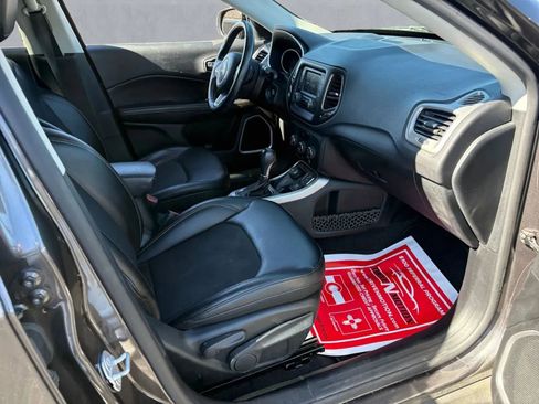 Used 2018 Jeep Compass Latitude image 21