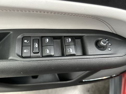 Used 2025 Jeep Compass Limited AWD/4WD image 20