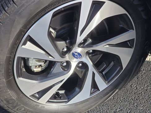 Used 2025 Subaru Legacy Premium image 9