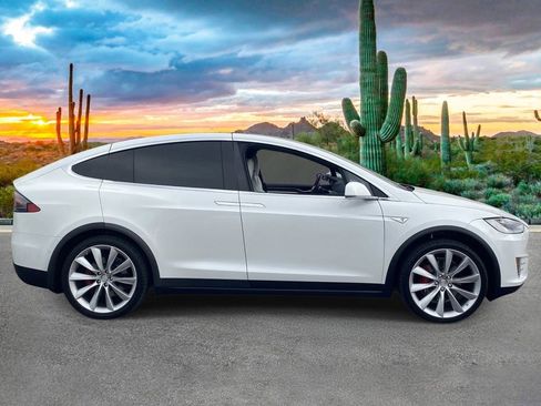 Used 2016 Tesla Model X Performance AWD/4WD image 2