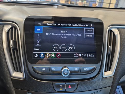 Used 2024 Chevrolet Malibu LT image 30