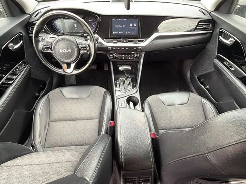 Used 2022 Kia Niro EX FWD image 29