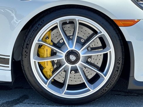 Used 2016 Porsche 911 R RWD image 38
