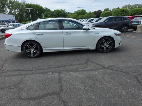 Used 2021 Honda Accord Touring image 8
