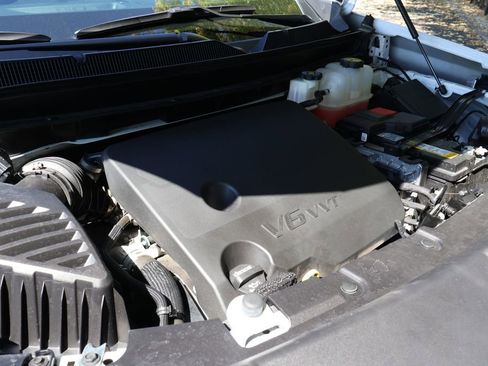 Certified 2023 Chevrolet Traverse RS w/ LPO, Floor Liner Package image 15