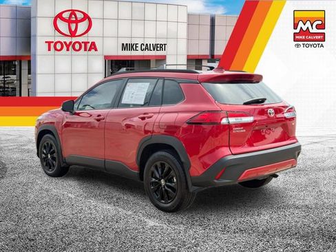 Used 2024 Toyota Corolla Cross LE FWD image 3