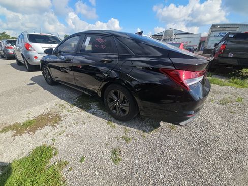Used 2022 Hyundai Elantra SEL w/ Convenience Package FWD image 7