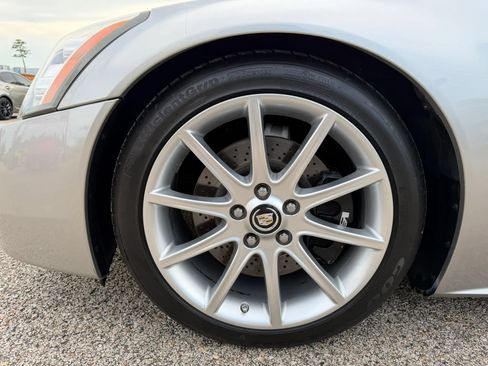 Used 2007 Cadillac XLR V RWD image 13
