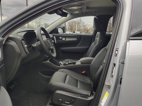 New 2026 Volvo XC40 B5 Plus w/ Climate Package image 7