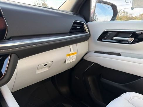 New 2026 Chevrolet Tahoe Premier w/ Sun And Tow Package AWD/4WD image 34