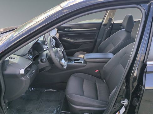 Used 2022 Nissan Altima 2.5 SV image 9