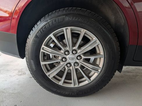 Used 2017 Cadillac XT5 Luxury w/ Driver Awareness Package image 11