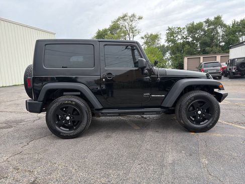 Used 2009 Jeep Wrangler Rubicon w/ Dual Top Group AWD/4WD image 8