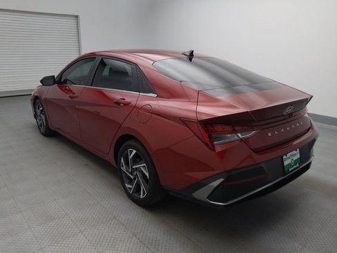 Used 2025 Hyundai Elantra SEL FWD image 5