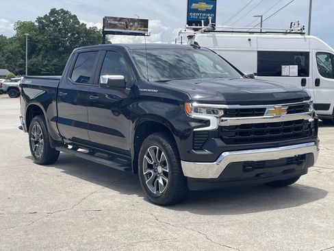 Used 2024 Chevrolet Silverado 1500 LT AWD/4WD image 5