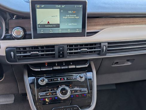 Used 2022 Lincoln Corsair Reserve w/ Luxury Package image 17