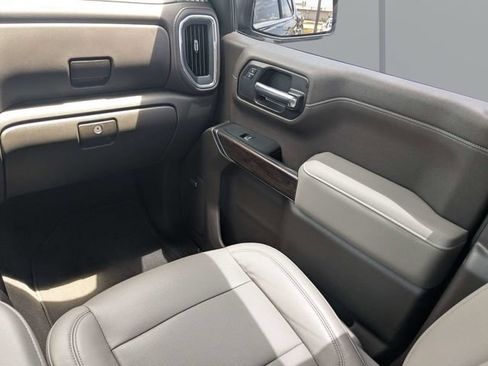 Used 2020 GMC Sierra 1500 SLT w/ SLT Premium Plus Package AWD/4WD image 17