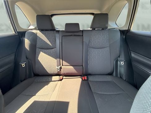 Used 2021 Toyota RAV4 XLE w/ Convenience Package AWD/4WD image 7