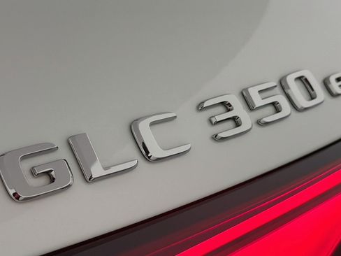 Certified 2025 Mercedes-Benz GLC 350e 4MATIC image 10