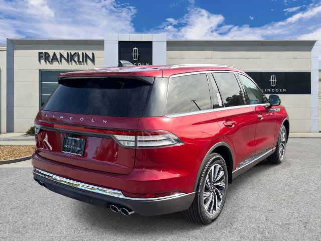 New 2027 Lincoln Aviator AWD image 7