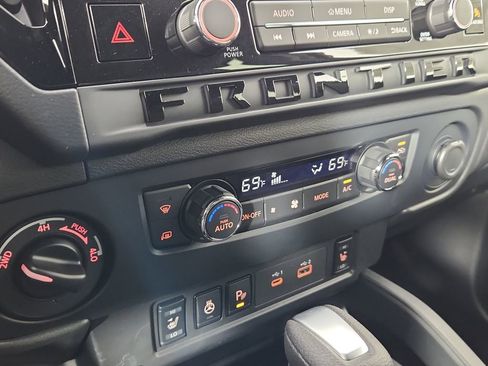 New 2026 Nissan Frontier SV w/ SV Convenience Package AWD/4WD image 22
