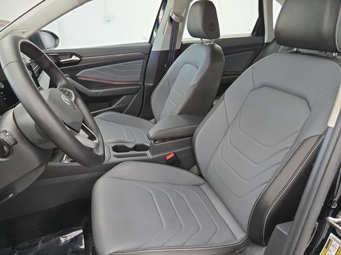 Used 2025 Volkswagen Jetta SEL FWD image 14